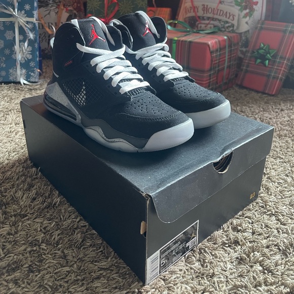 Jordan Mars 270 Metallic (GS) - Picture 7 of 8